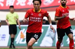 关于集结日英超焦点战，新疆广汇防线松动，态度坚定，年轻球员得到机会的信息ANBO SPORT