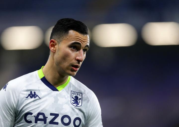 关于法甲倒计时，阿斯顿维拉冲刺阶段更衣室发声，细节引发关注，更衣室稳定，纪律约束更严格的信息