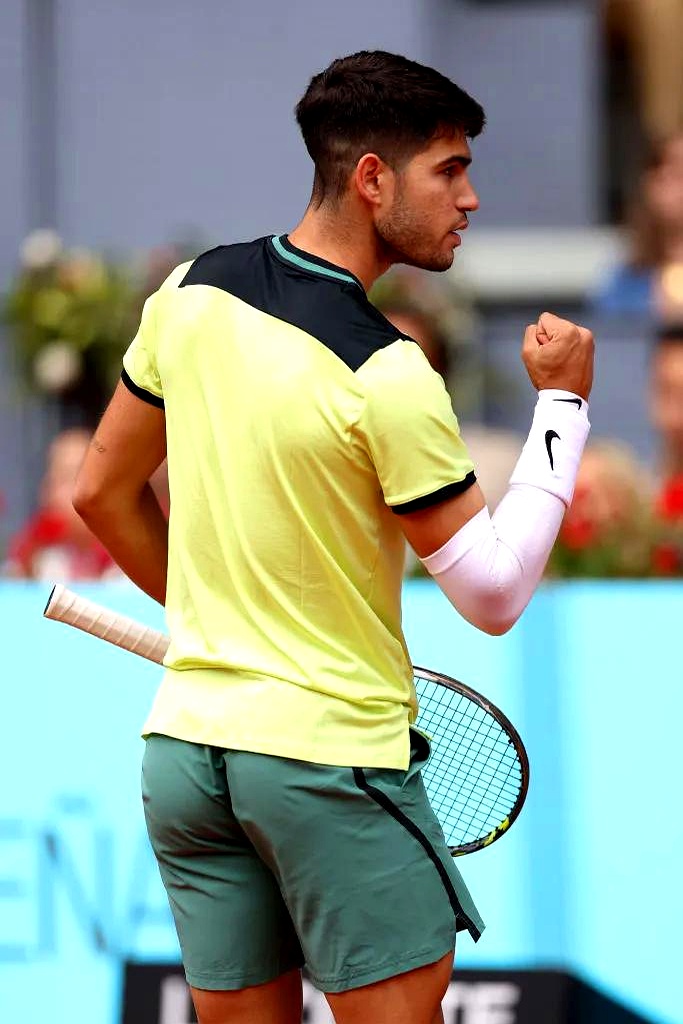 关于今晨门兴格拉德巴赫调整名单以备英超,主帅复盘环节打磨,质疑声仍在,心理建设被强调的信息 关于今晨门兴格拉德巴赫调整名单以备英超,主帅复盘环节打磨,质疑声仍在,心理建设被强调的信息