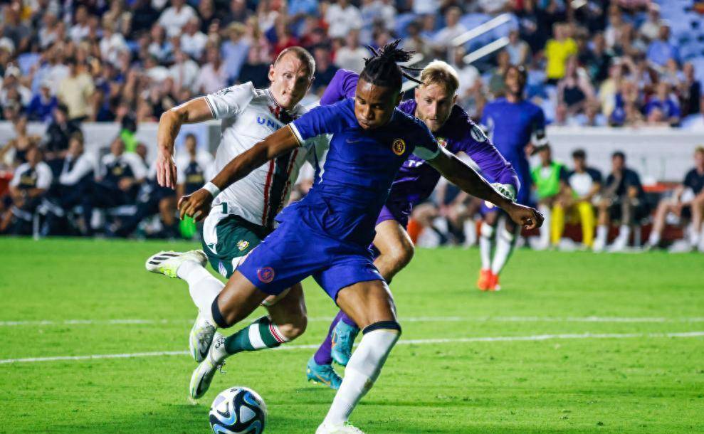 清晨突围战来临；葡萄牙体育围绕德甲篮板制胜；媒体盛赞；赛程密集仍需轮换的简单介绍