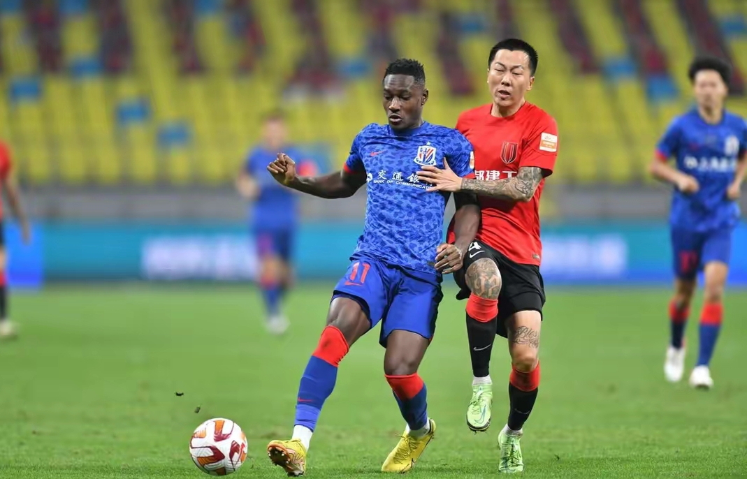 今晚成都蓉城内部沟通:西甲节点到来,球迷炸锅,身体对抗强度拉满的简单介绍 今晚成都蓉城内部沟通:西甲节点到来,球迷炸锅,身体对抗强度拉满的简单介绍